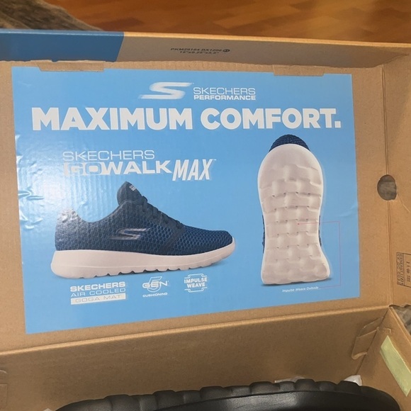 Skechers men’s GOwalk Max Clinched slip on shoes Size 12 Extra Wide - Picture 8 of 10